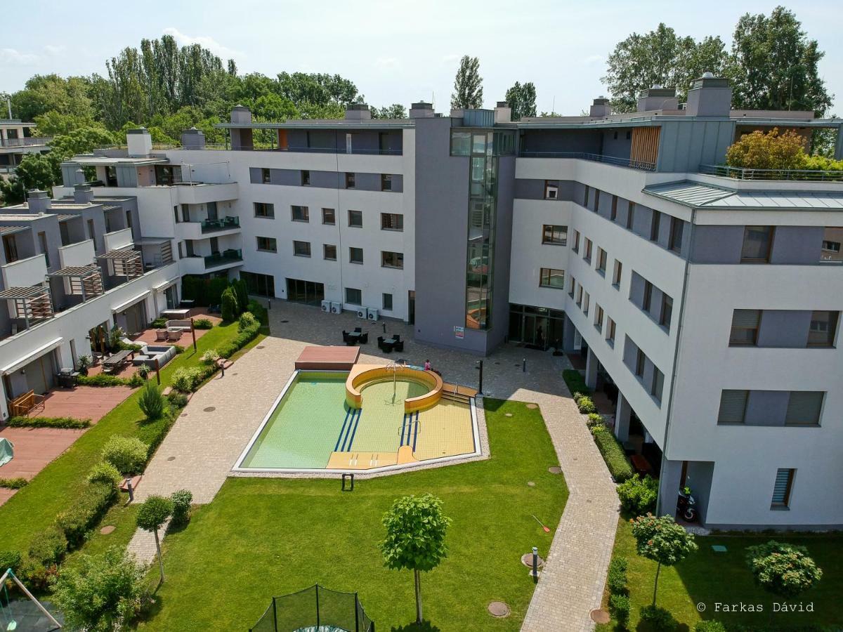 Silver Delux Apartman Balatonfured Exterior photo
