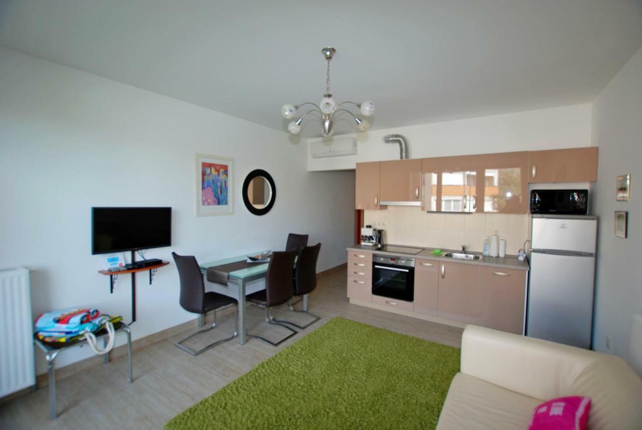 Silver Delux Apartman Balatonfured Exterior photo